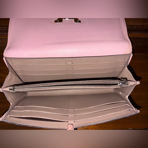 Louis Vuitton Pink Long Wallet Portefeuille Capucines with LV Emblem Branding - Picture 10 of 16